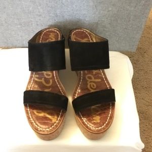 Sam Edelman black suede wedge sz. 8
